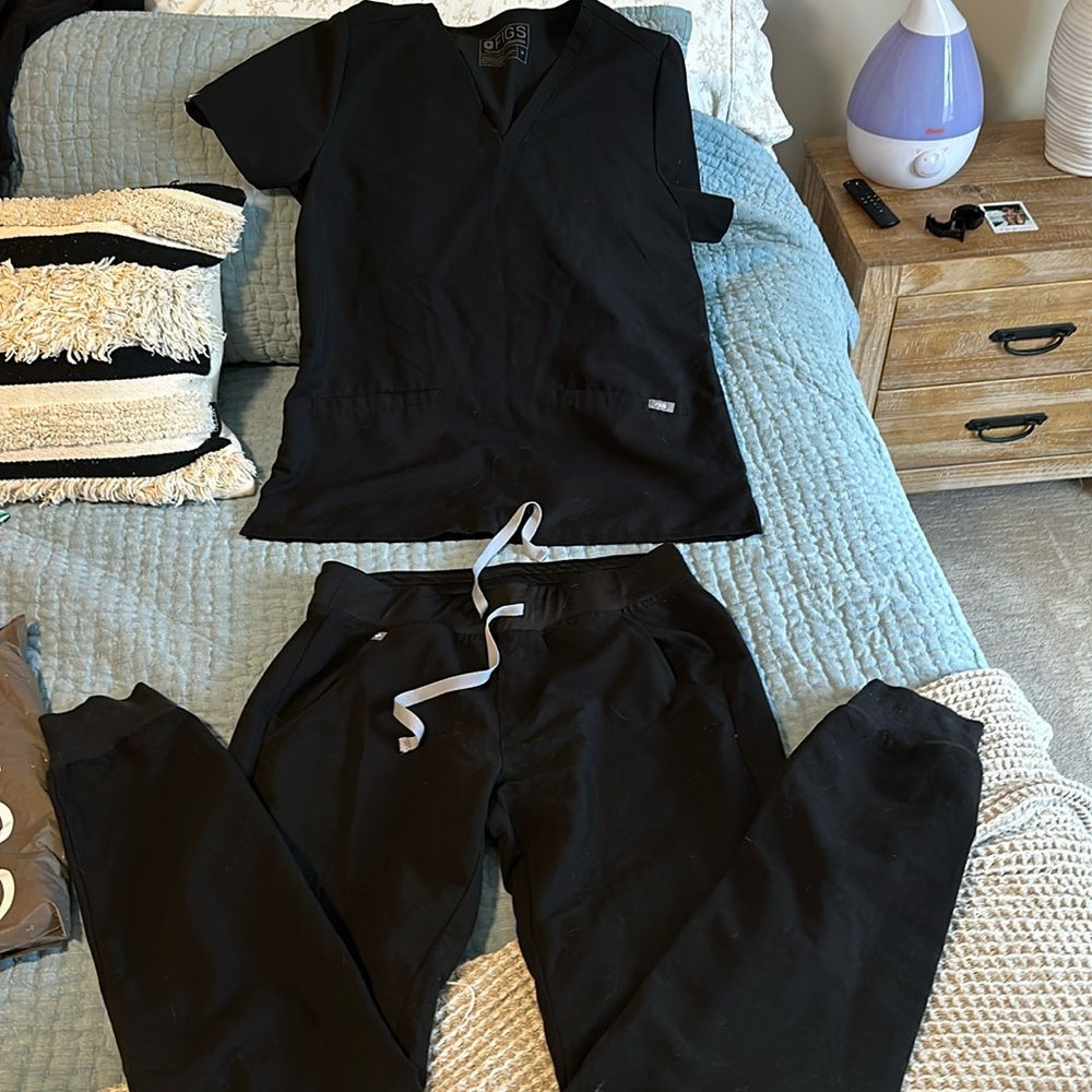 FIGS SCRUBS